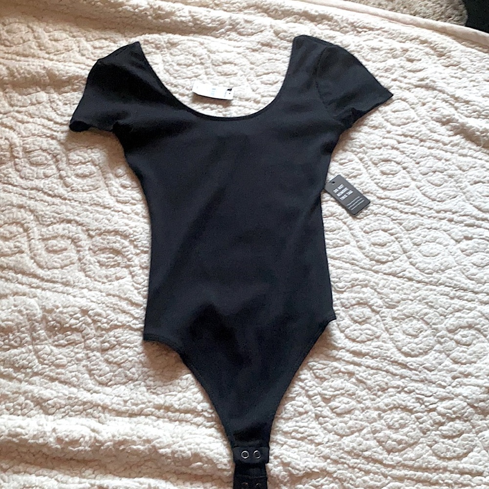 Scoopneck ribbed bodysuit
